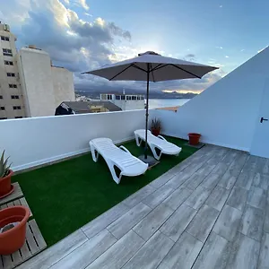  Apartamento Holiday & Rooftop Lounge